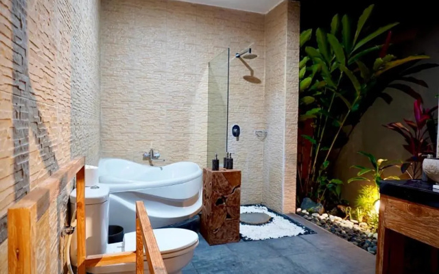 Homayoon Villa at Bisma - 10 min walking to Ubud center