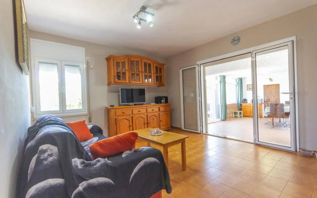Casa Familiar con Amplio Jardín Av 3 Calas