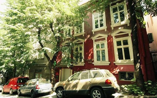 Отель Bed & Breakfast Belgrade Сербия, Белград - отзывы, цены и фото номеров - забронировать отель Bed & Breakfast Belgrade онлайн вид на фасад