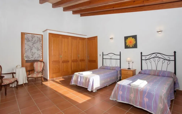 Villa - 4 Bedrooms with Pool and WiFi - 103183