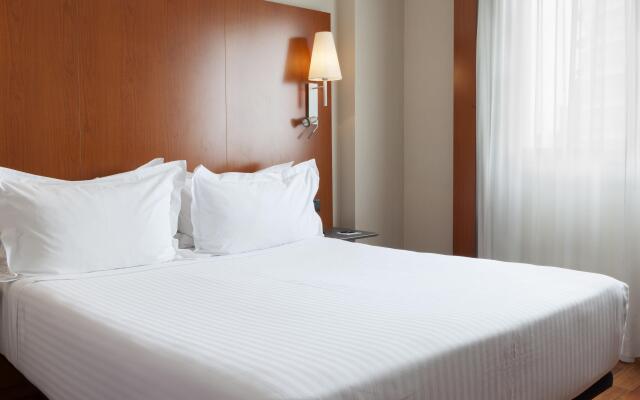 Отель AC Hotel Sevilla Forum by Marriott Испания, Севилья - отзывы, цены и фото номеров - забронировать отель AC Hotel Sevilla Forum by Marriott онлайн комната для гостей