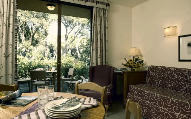 Roccamare Residence