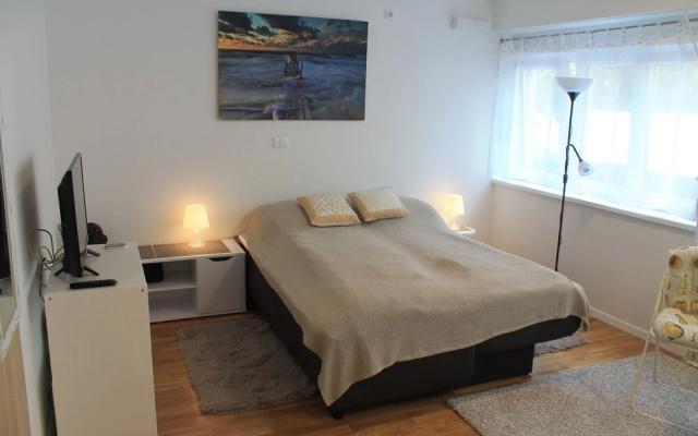 Studio Apartment Mali Ty