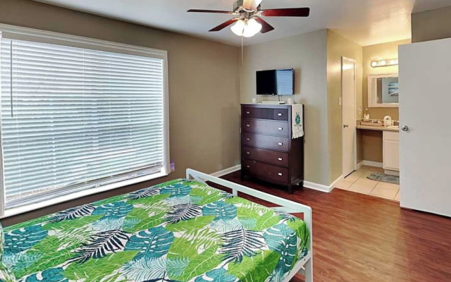 Babe's Place by Ryson Vacation Rentals