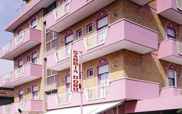 Hotel Sabbia D'oro Римини вид на фасад