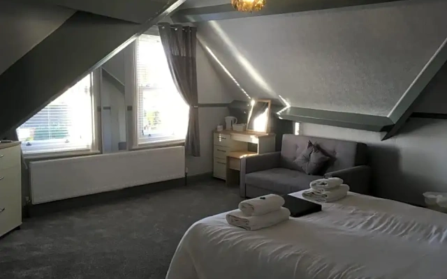 Grosvenor Hotel