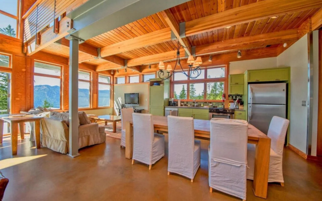 Lookout Lodge