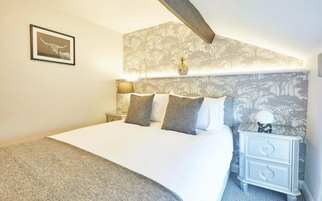 Host Stay 19 West End