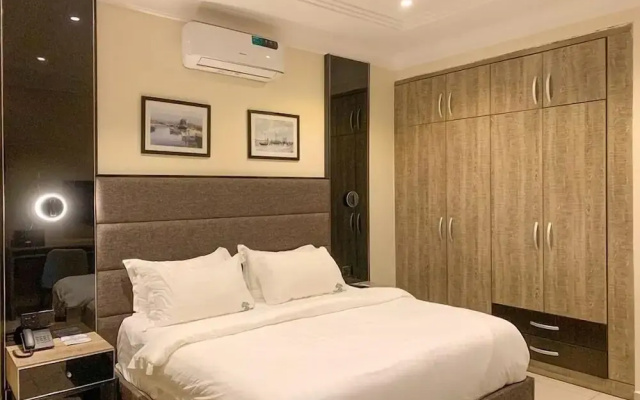 Five Homes Hotel