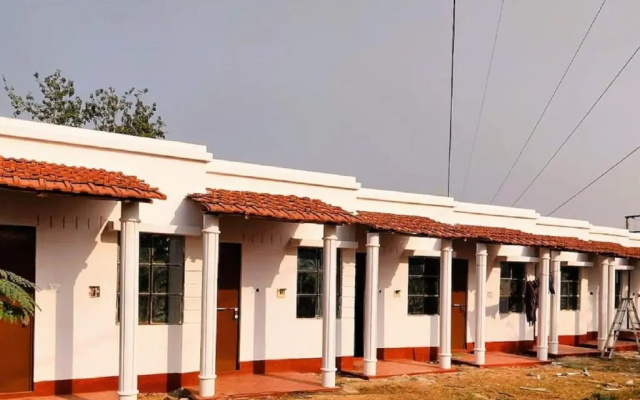 STAYMAKER Gharana Resort