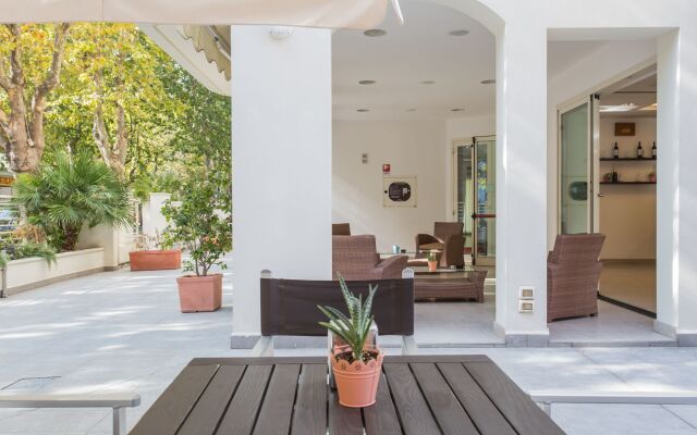 Отель Wally Residence Римини вид на фасад