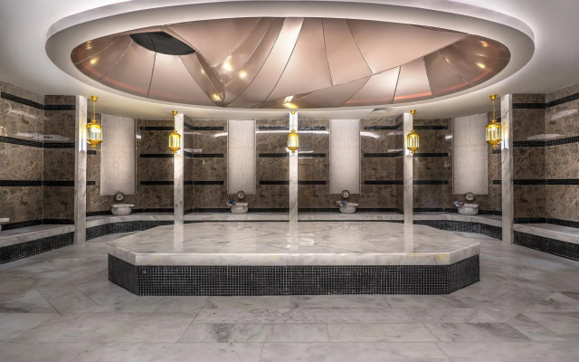 Arnor De Luxe Hotel