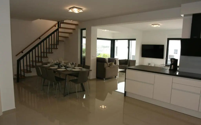 Penthouse No6