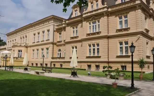 Zespół Pałacowo-Parkowy w Ostromecku