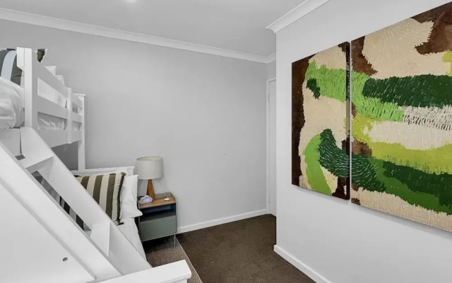 Spacious 3-bed Home in Leafy Yokine