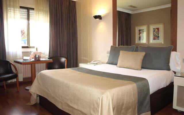 Отель Motel Aeropuerto Испания, Вилабоа - отзывы, цены и фото номеров - забронировать отель Motel Aeropuerto онлайн комната для гостей