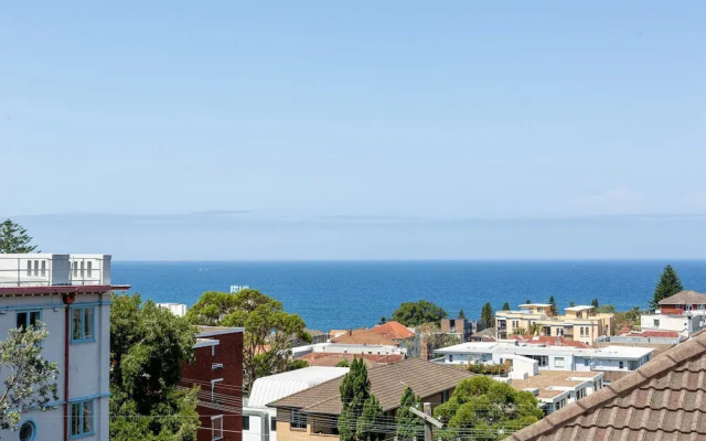 Bright 2-bed Apartment in Coogee