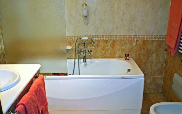 Ypsigro Palace Hotel