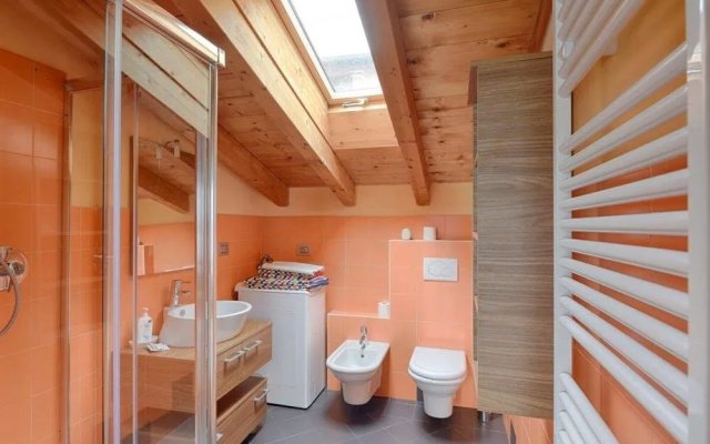 Nest on the Lake