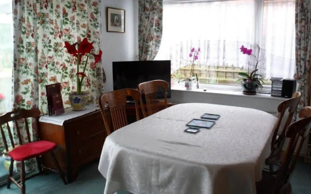 Tudorwood Guest House