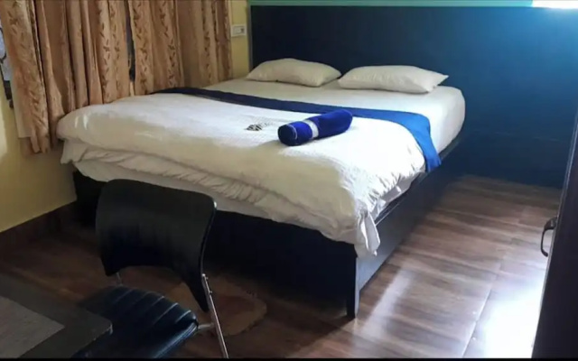 Goroomgo Salt Lake Palace Kolkata