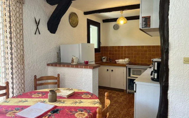Small Holiday Home With Private Terrace and Shared Garden, Cagnes-sur-mer
