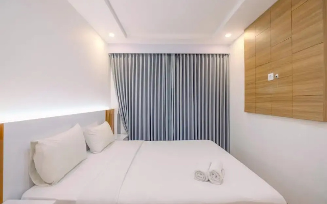 Fancy and Fabulous 1BR at Pejaten Park Apartment