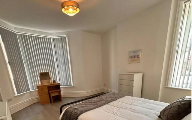Near Beach - Parking - Wifi - Sleeps 2