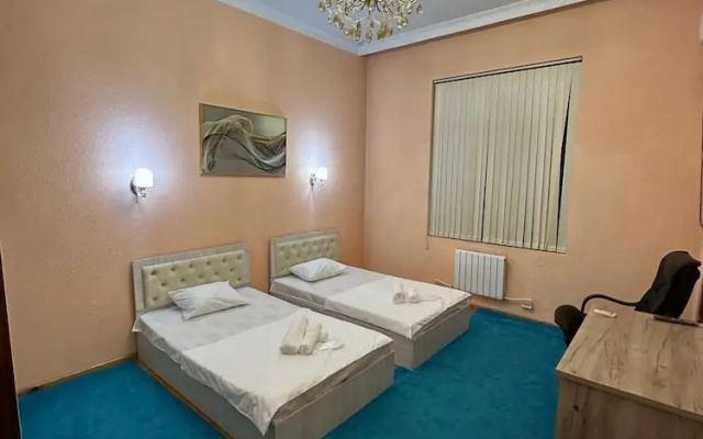 Next Hotel