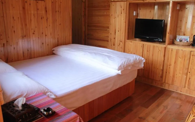 Henryi Oliv Inn