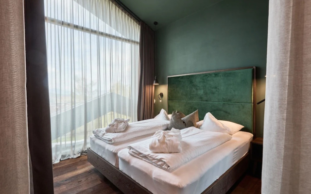 Floris Green Suites