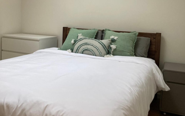 London Luxe Apartment - Central Location