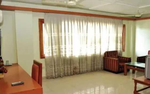 Hotel Mayura A/C