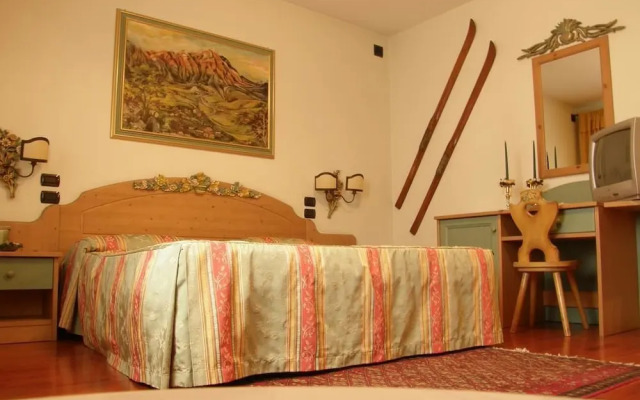 Residence Meublè Cortina