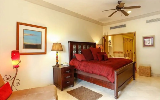Upgraded Villa La Estancia W/view