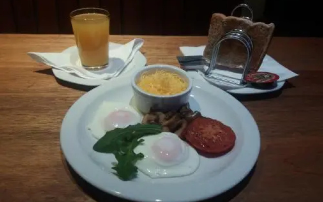 Kings Lodge Hotel