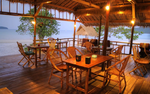 GreenBlue Beach Bungalow Resort