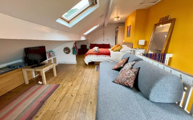 Charming 1880S 2Bd Haworth Home