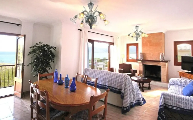 Mallorca Beach front line house 6 pers