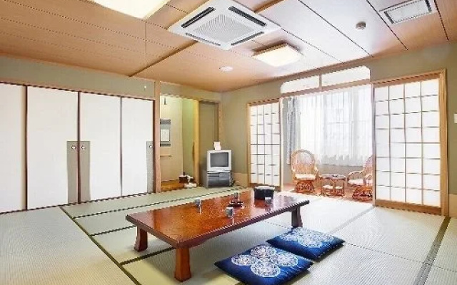 Inn Juraku Formerly Spa Riraku