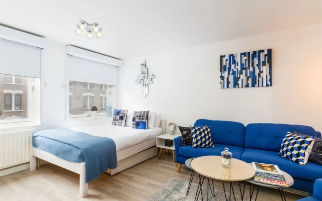 Convenient Soho Premium 5* with Air Conditioning!