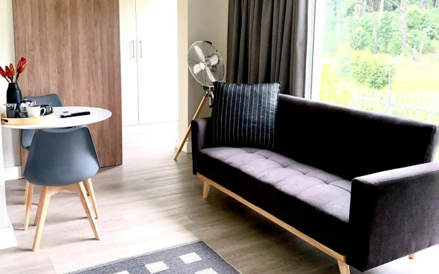 96 Meent Guest House