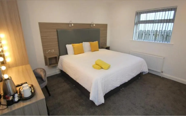 Guest Rooms @ 128
