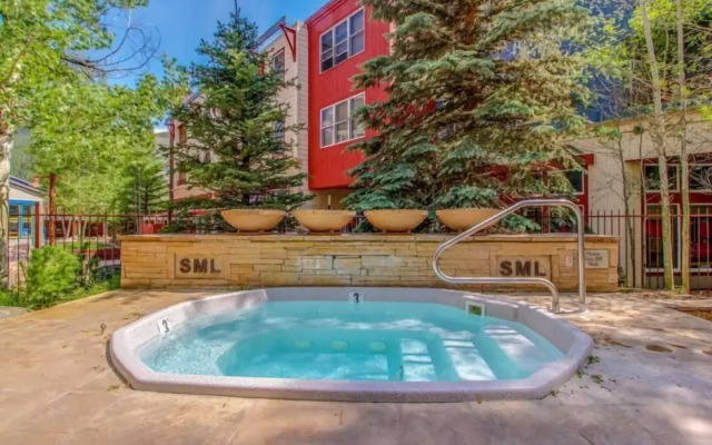 Luxury 1 Bedroom Mountain Condo in River Run Village With Expansive Mountain Views and Walking Distance to Ski Slopes