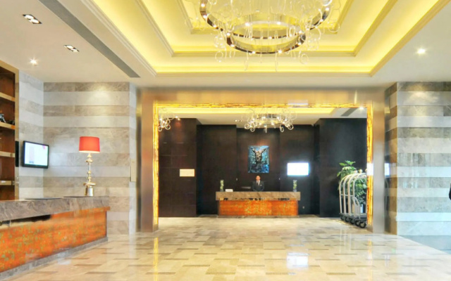 Royal Suites & Tower