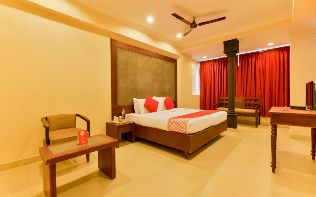 OYO 15247 New Woodlands Hotel