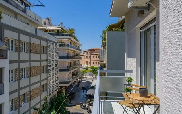 Lush 2bed apt. at the Acropolis
