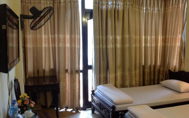 Phong Lan Hotel