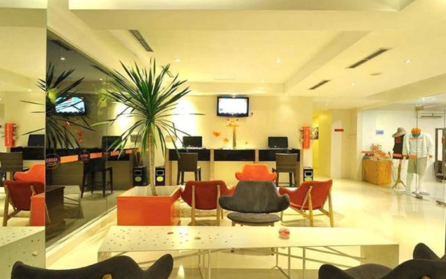 HARRIS Hotel & Residence Riverview Kuta Bali