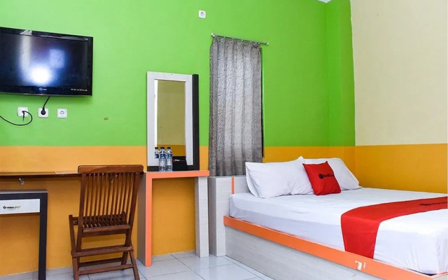RedDoorz near Universitas Pattimura Ambon